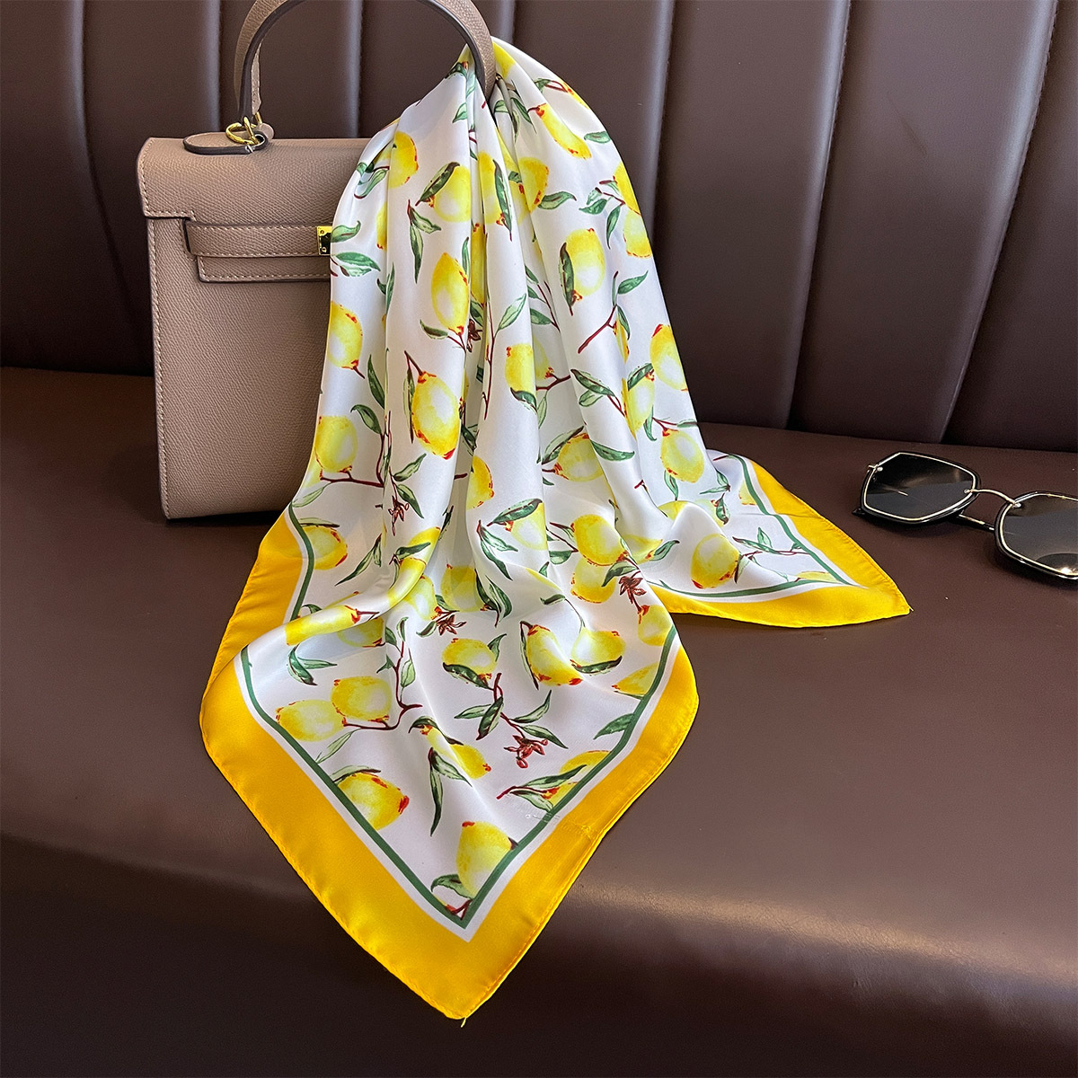 2025 New Yellow Lemon Print Sq - Ascot Neck Scarf ulasan dan harga